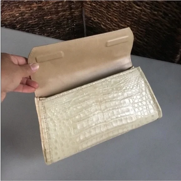 FRANCESCO SANTORO BEVERLY HILLS CROCODILE EMBOSSED HAND CLUTCH  INTERIOR SUEDE - Picture 8 of 15